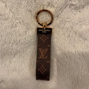 Dragonne key chain